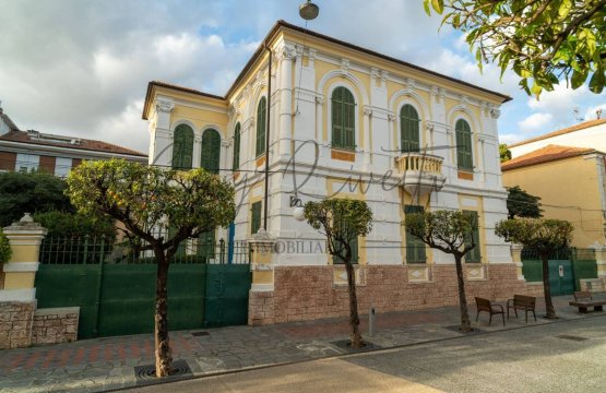 Vendita Villa Montagna Diano Marina Liguria